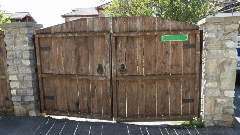 Driveway Fence Installation in Clermont, FL